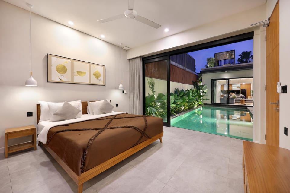 Bed, Bedroom, Pool view
