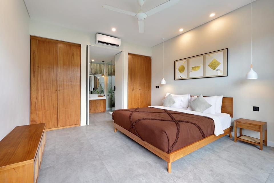 Bed, Bedroom, wardrobe, air conditioner
