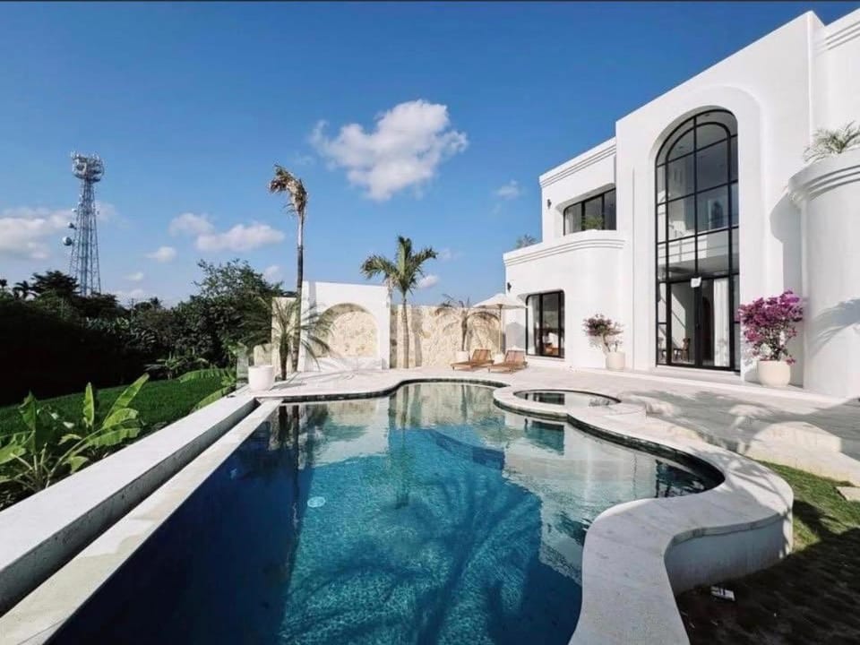Rare Rice Field View in the heart of Canggu - 4BR Villa in North Kuta