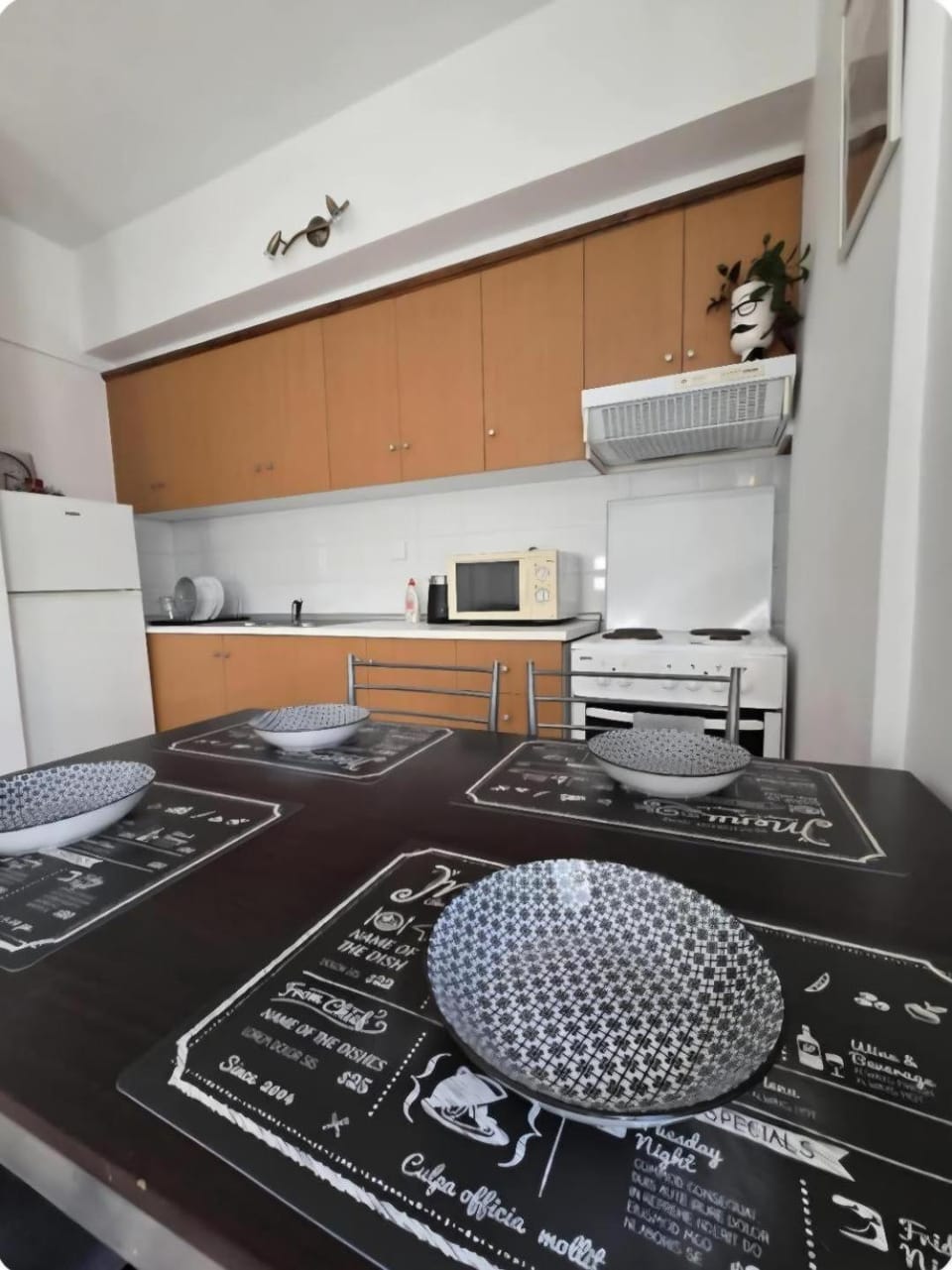 Kitchen or kitchenette, oven, stove
