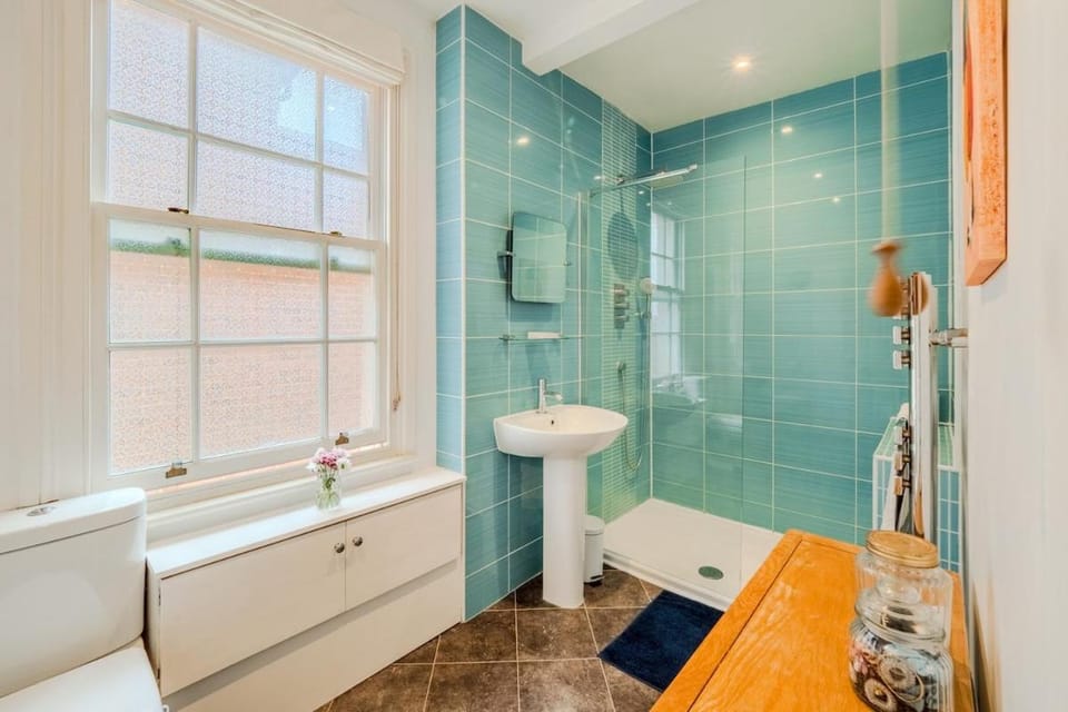 Beautiful 2 Bedroom Apartment in Redland - Simply Check In Apartment in Bristol