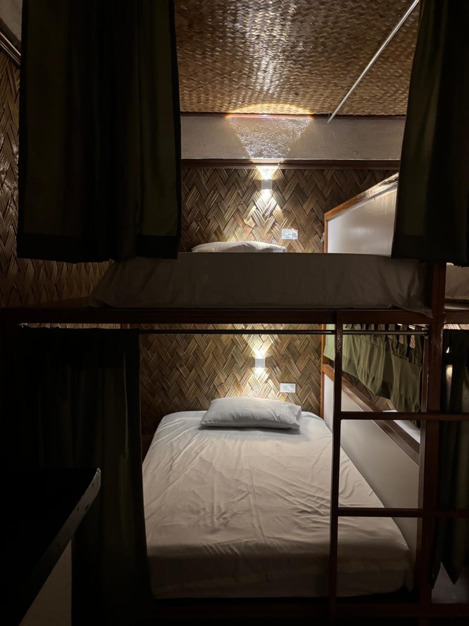 Bed, bunk bed