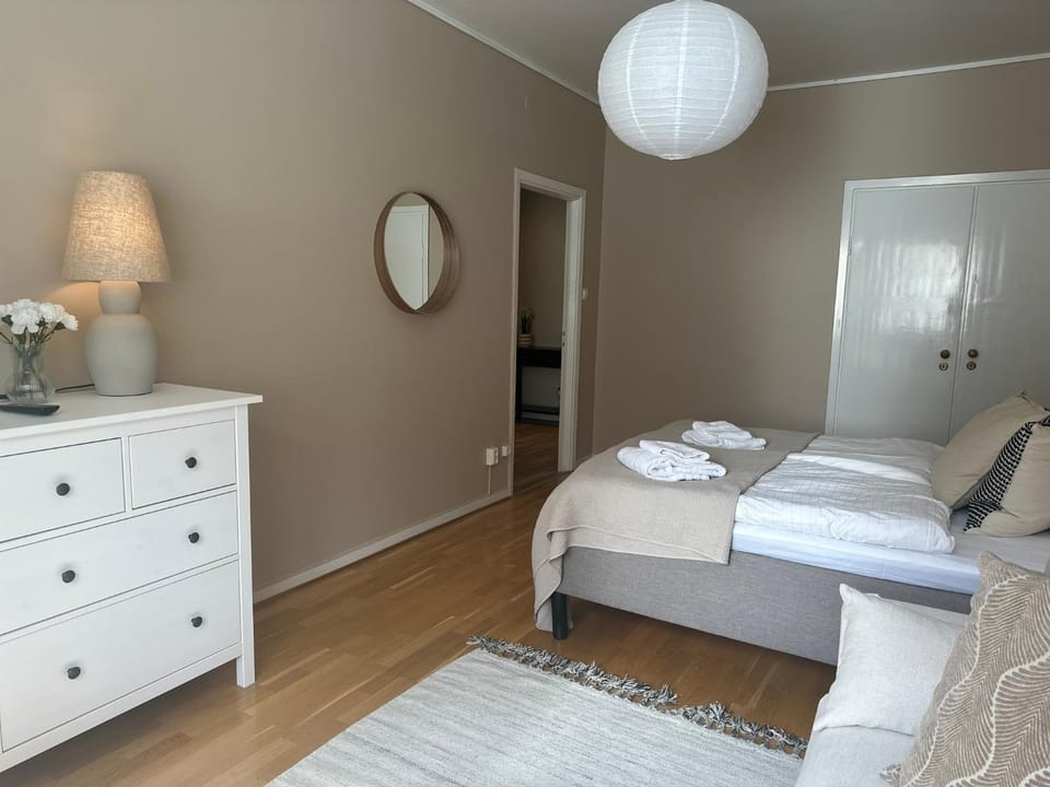 Bed, Living room, Photo of the whole room, Seating area, Bedroom, furniture, towels, wardrobe