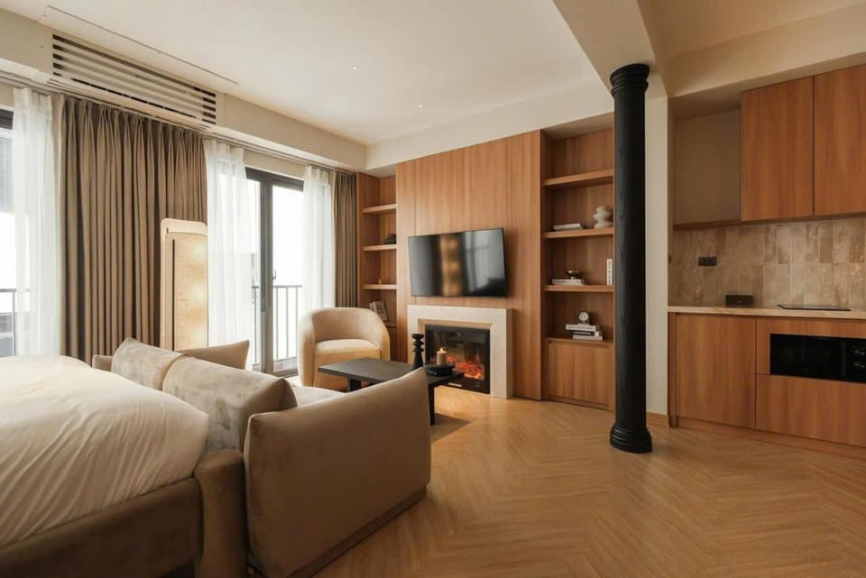 Communal lounge/ TV room, TV and multimedia, Living room, Photo of the whole room, Seating area, Evening entertainment, Guests