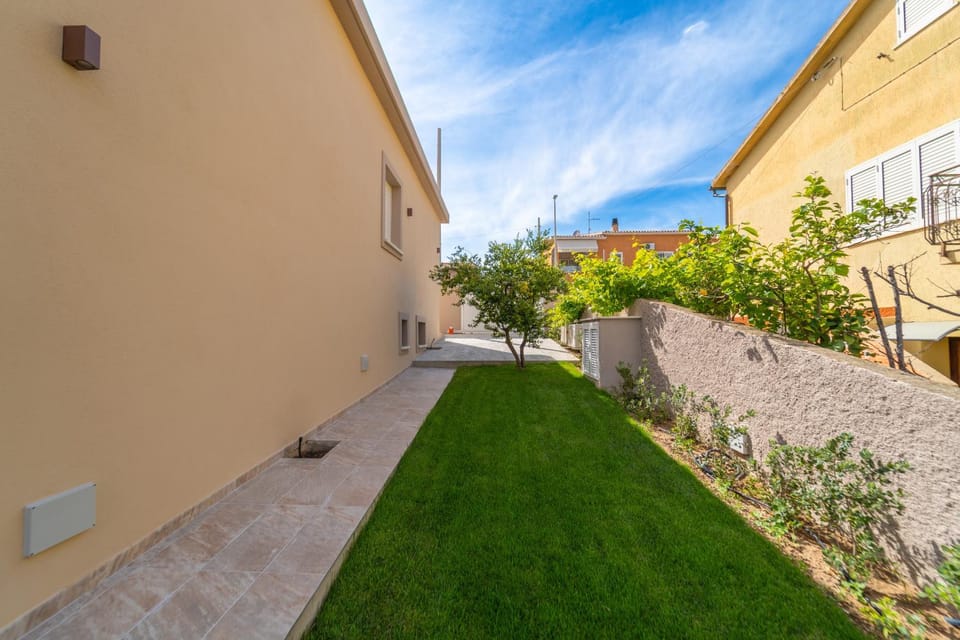 Patio, Garden, Garden view