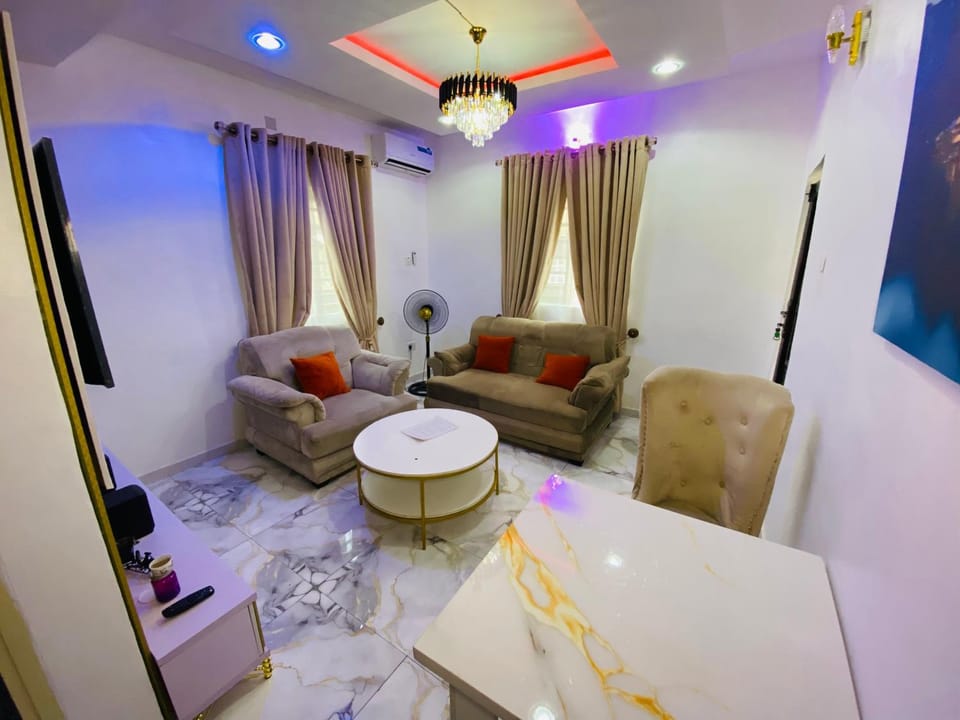 Cozy and Luxury One Bedroom, 247 light Apartment in Lagos