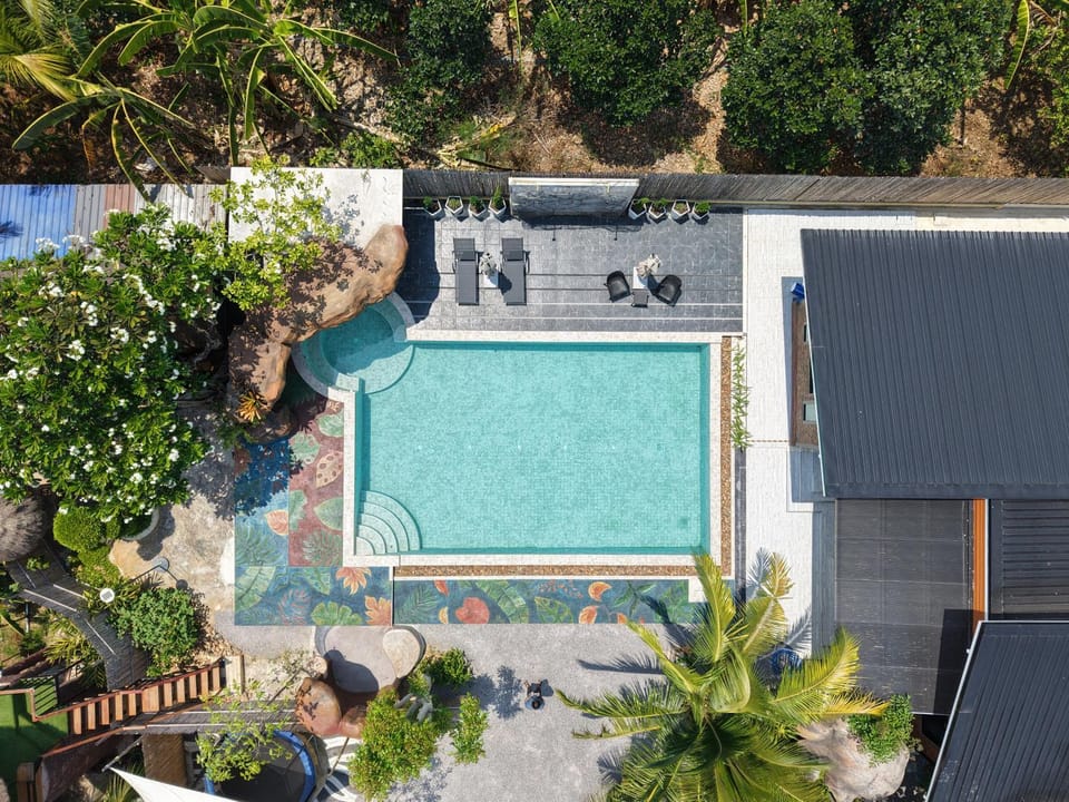 Property building, Swimming pool