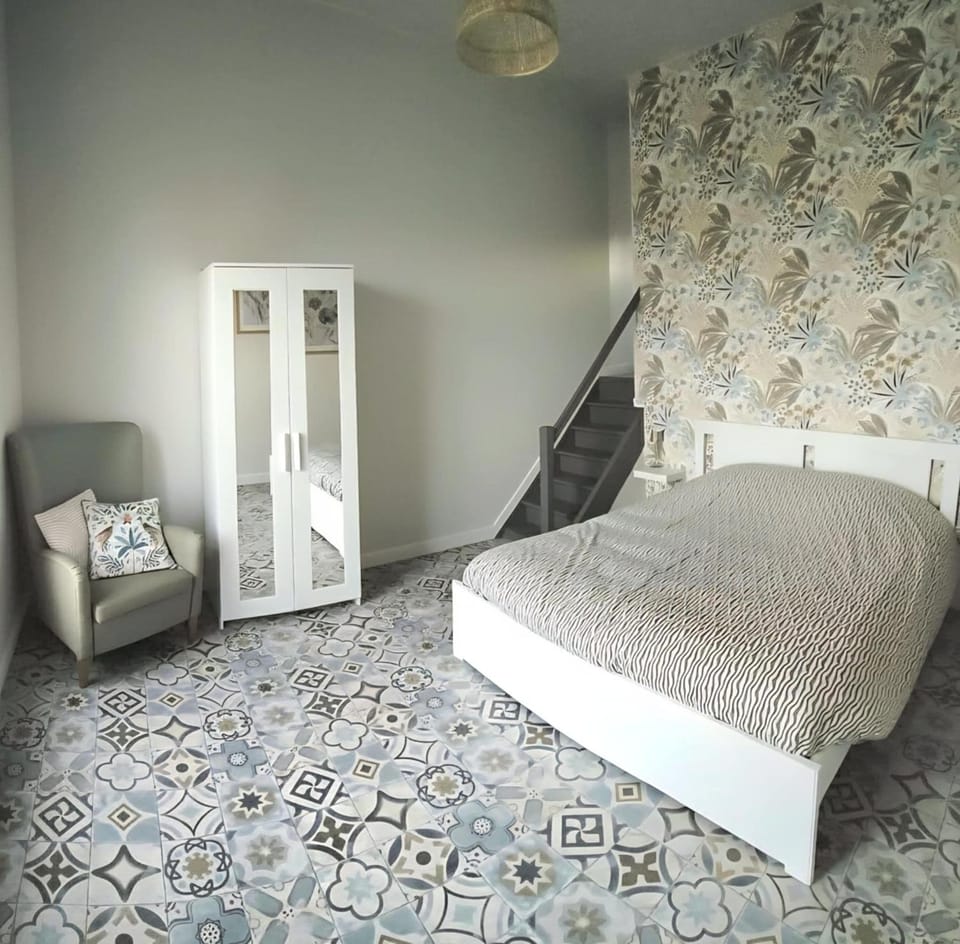Bed, Bedroom, wardrobe