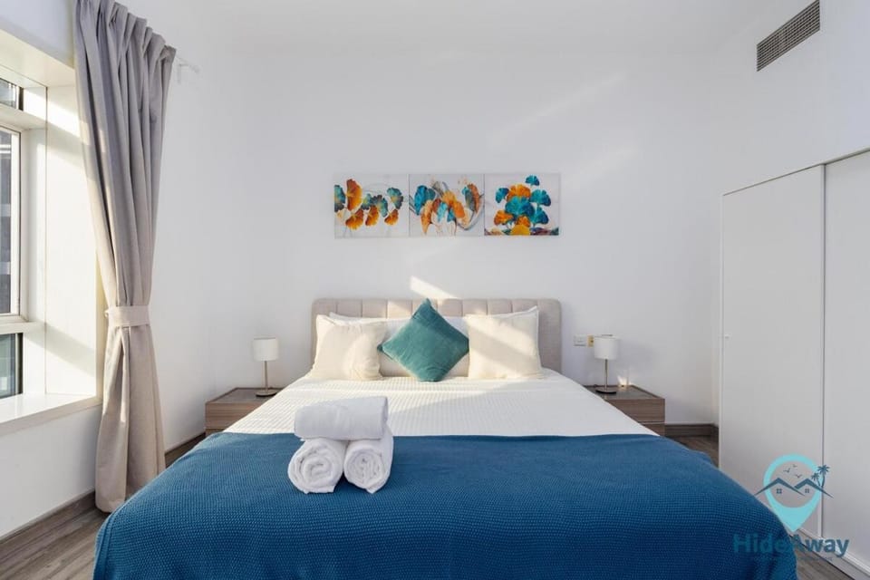 Stunning 1BR l JLTl Steps to Metro! Apartment in Dubai