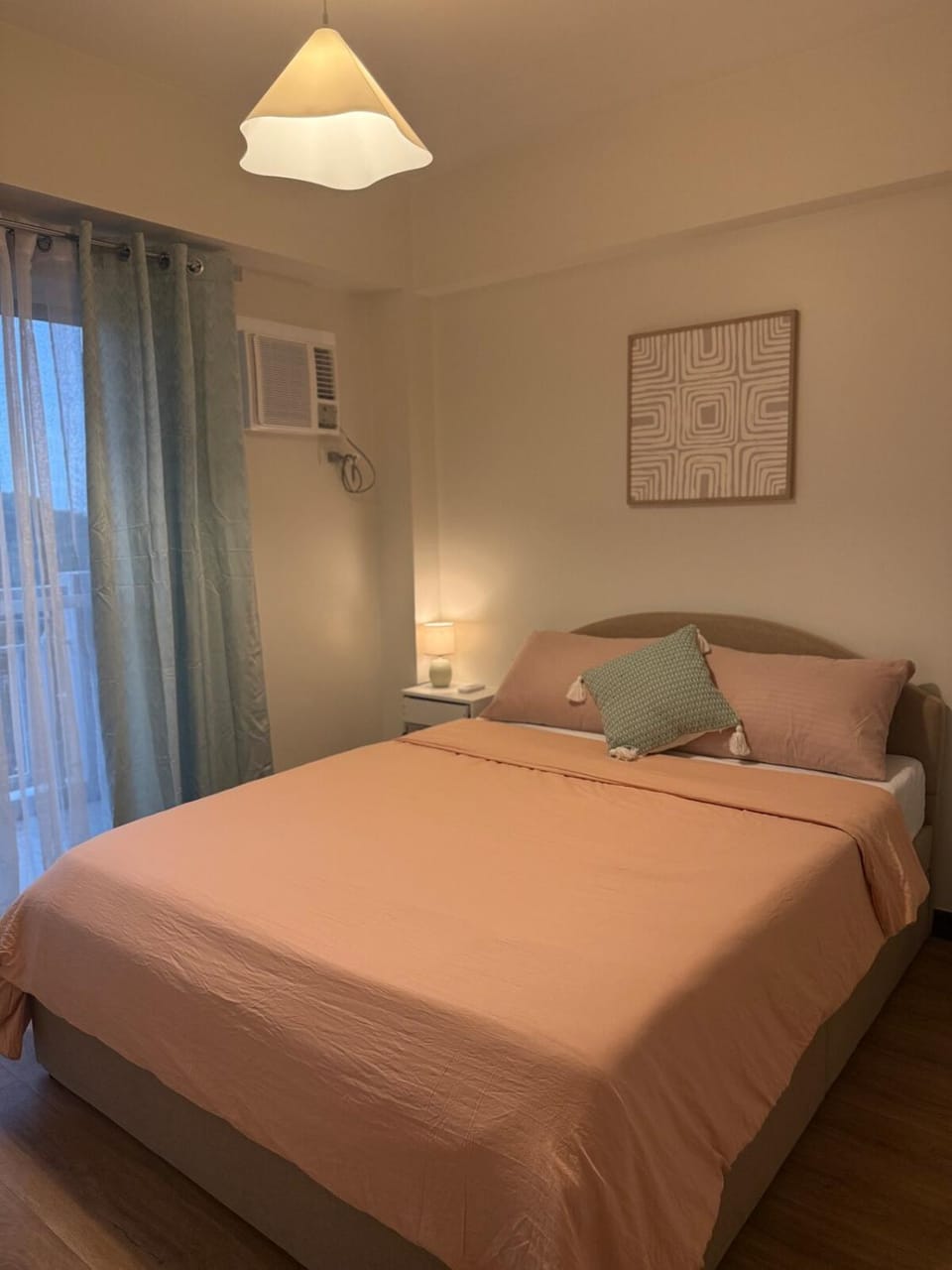 Stylish Cozy Nordic 2BR Netflix & Free Parking Apartment in Muntinlupa