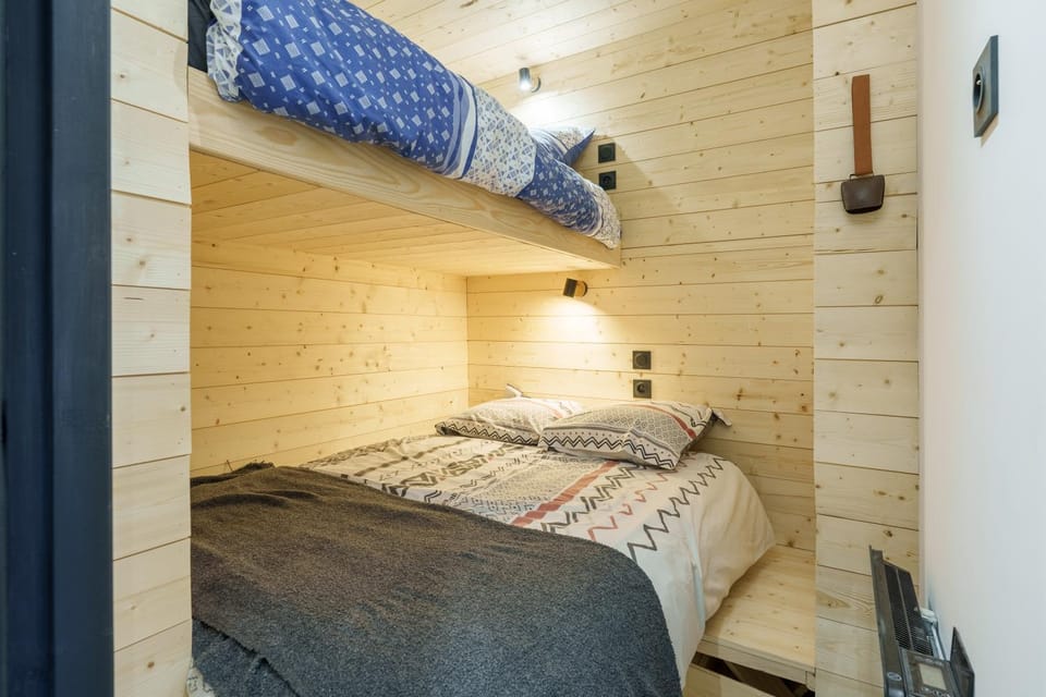 bunk bed