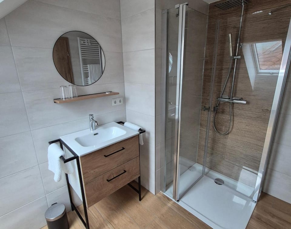 Shower, Bathroom
