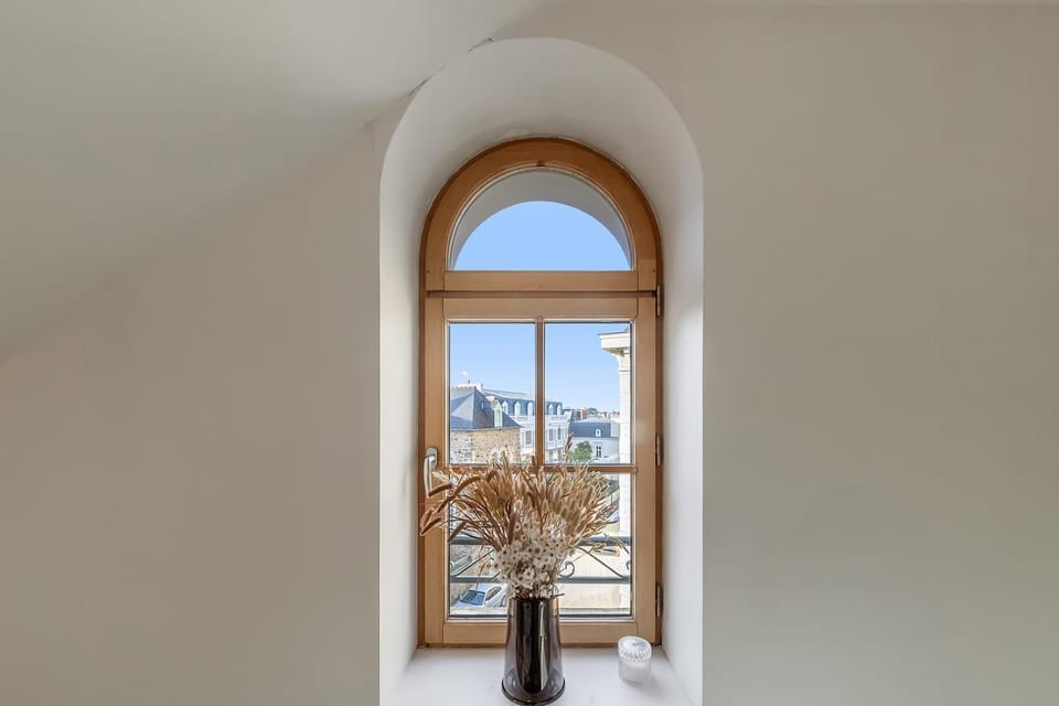 View (from property/room), Living room, Seating area