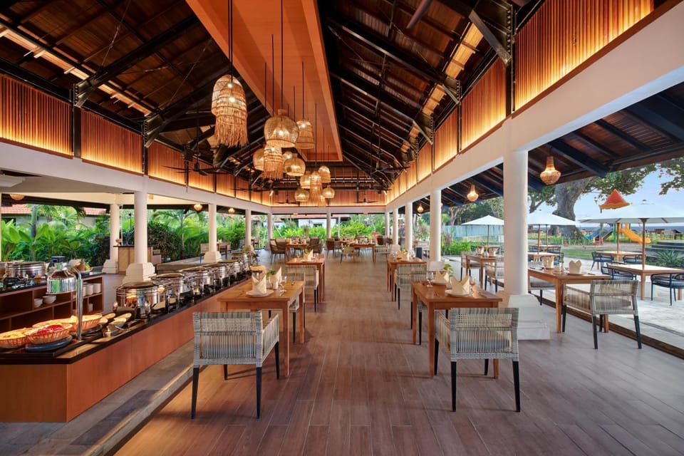 Restaurant/places to eat, Breakfast, Lunch, Dinner