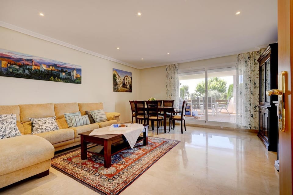 TV and multimedia, Living room, Other, Dining area