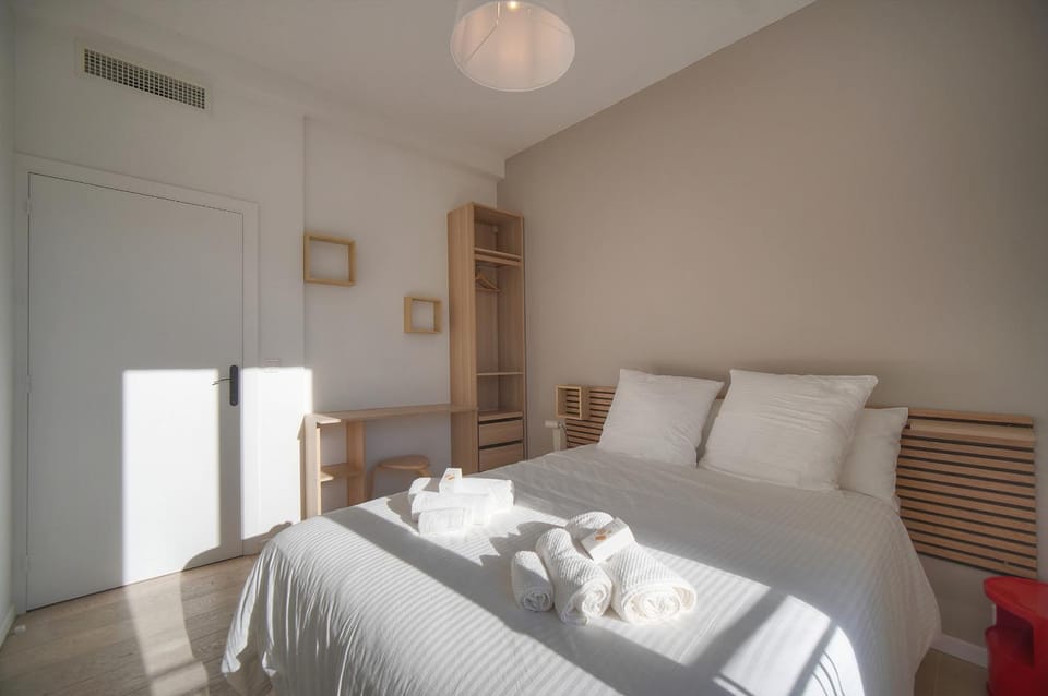 Bed, Bedroom