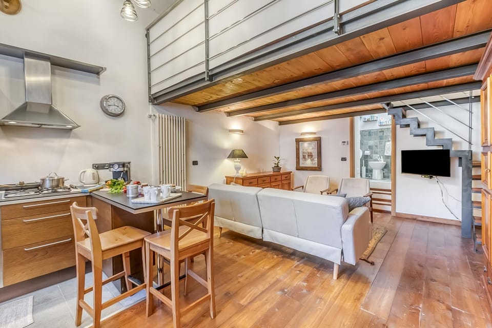 Living room, Dining area