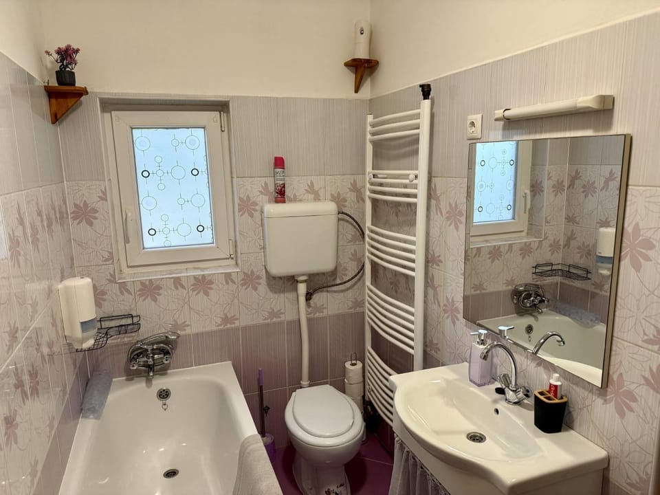 Bathroom, Bath