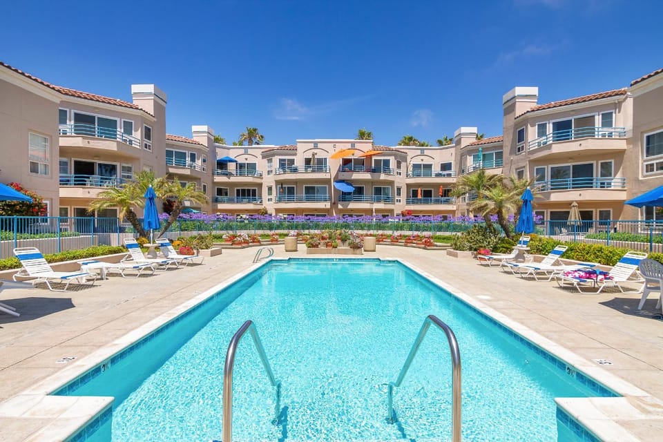 4P-201 Ocean View Steps to Beach House in Oceanside