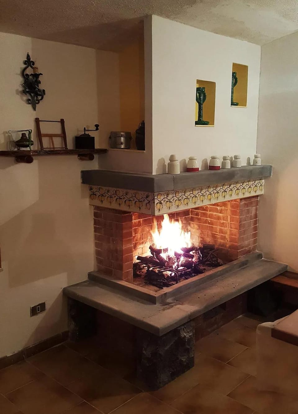 Charming Chalet with Terrace in Lavinaio – 32 m² Chalet in Sicily