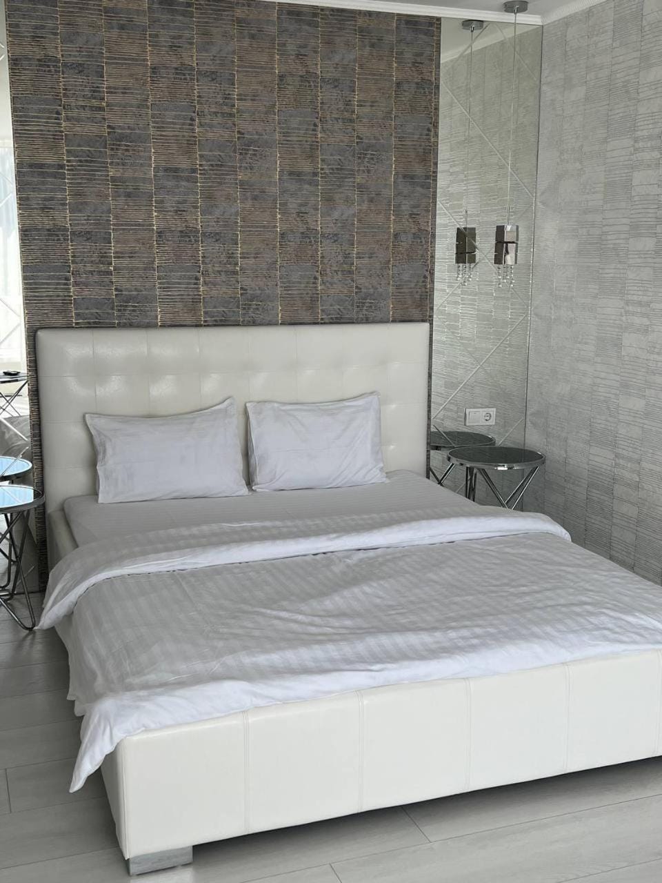 Апартаменти Premium ЖК Андріївський СВІТЛО ЦІЛОДОБОВО Apartment in Ukraine