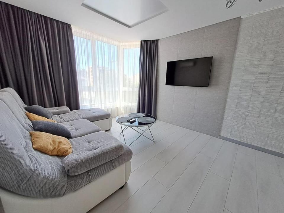 Апартаменти Premium ЖК Андріївський СВІТЛО ЦІЛОДОБОВО Apartment in Ukraine