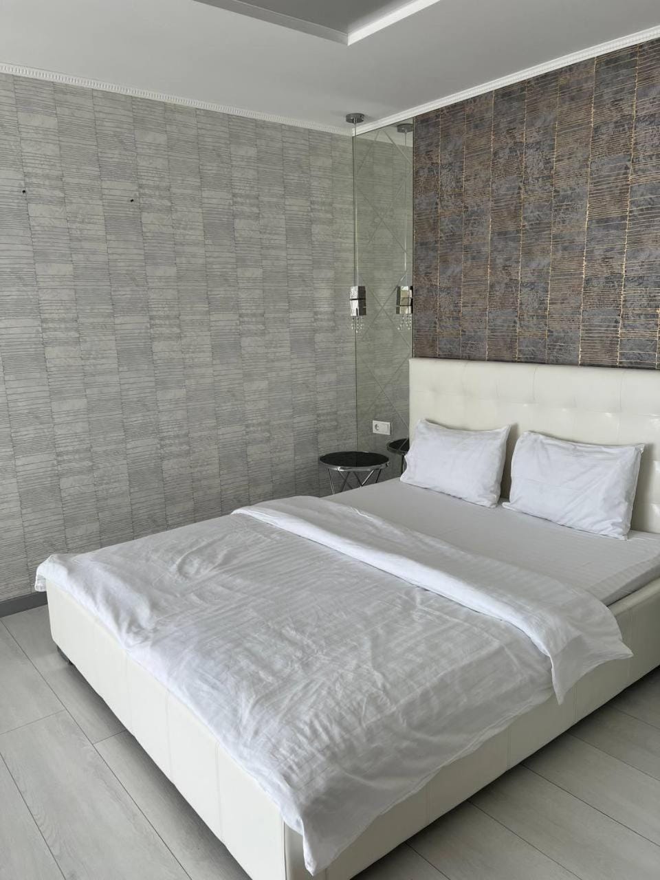 Апартаменти Premium ЖК Андріївський СВІТЛО ЦІЛОДОБОВО Apartment in Ukraine