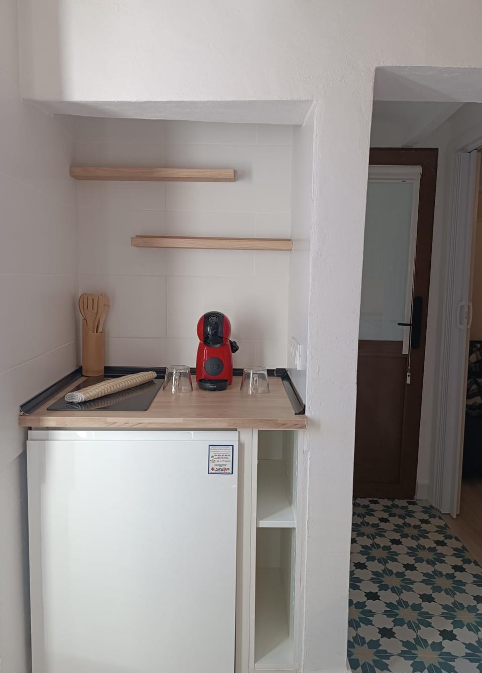 Kitchen or kitchenette