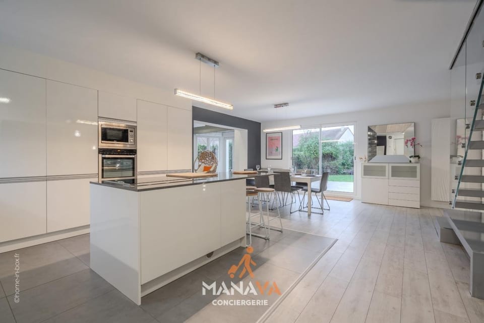 La Villa Bora, 14 pers, 10 min Disneyland Paris Villa in Île-de-France