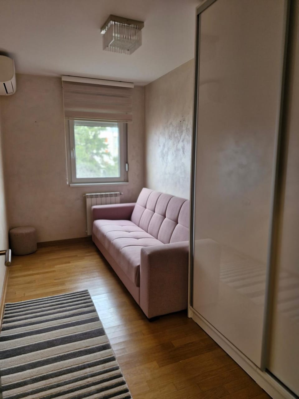 Bedroom, wardrobe, air conditioner