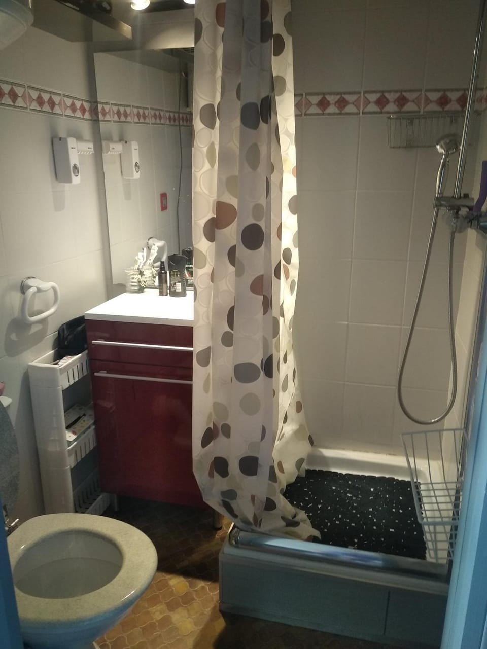 Shower, Toilet, Bathroom