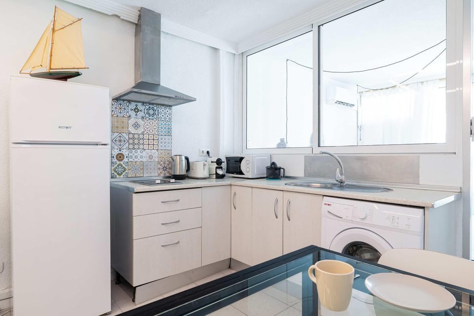 Charming 1 BR apartment with Seaview and Pool Apartment in Malaga
