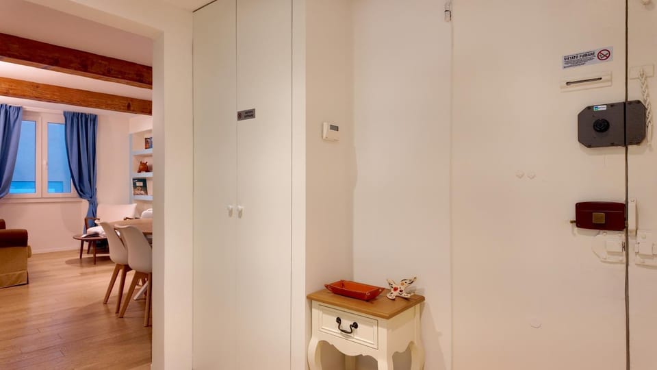 TV and multimedia, Dining area, wardrobe, air conditioner