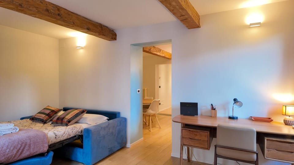 Bed, TV and multimedia, Living room, Seating area, Dining area