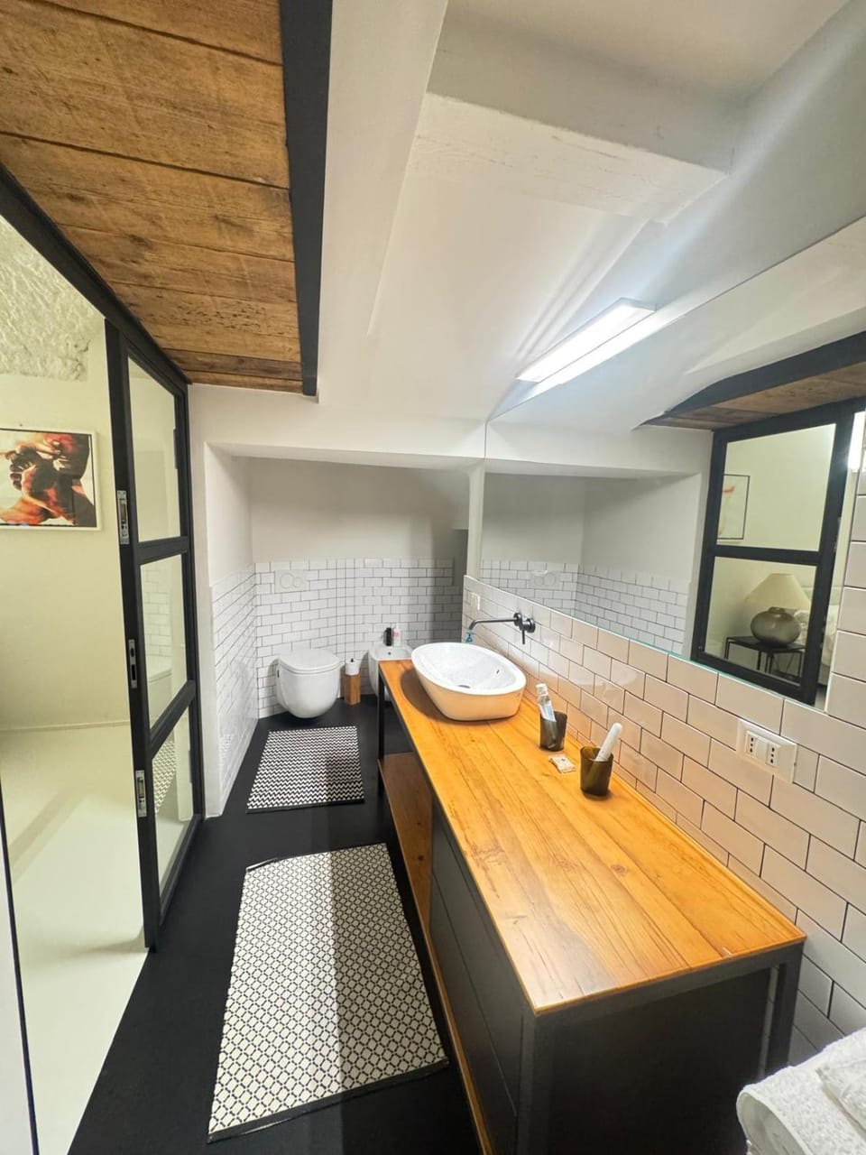 Bathroom, towels