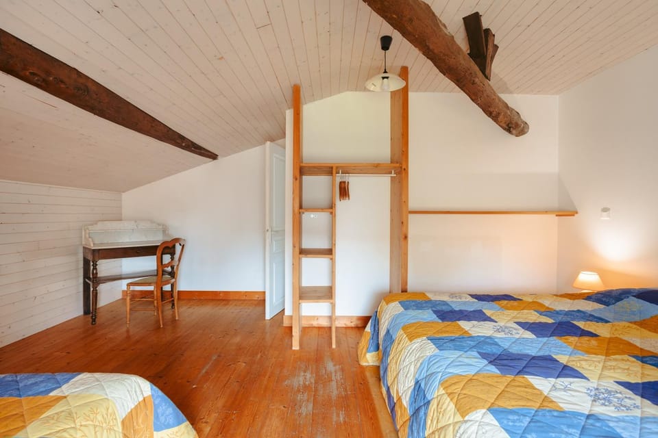 Property building, Living room, Bedroom