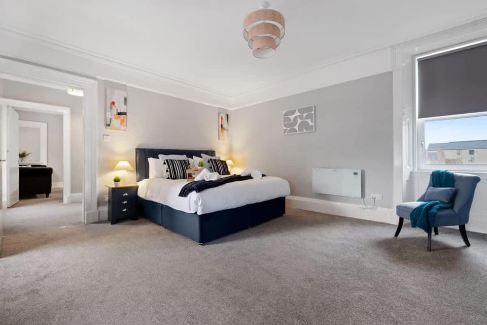 Leo Apartment - 4 Bedroom Flat in Nairn Apartment in Nairn