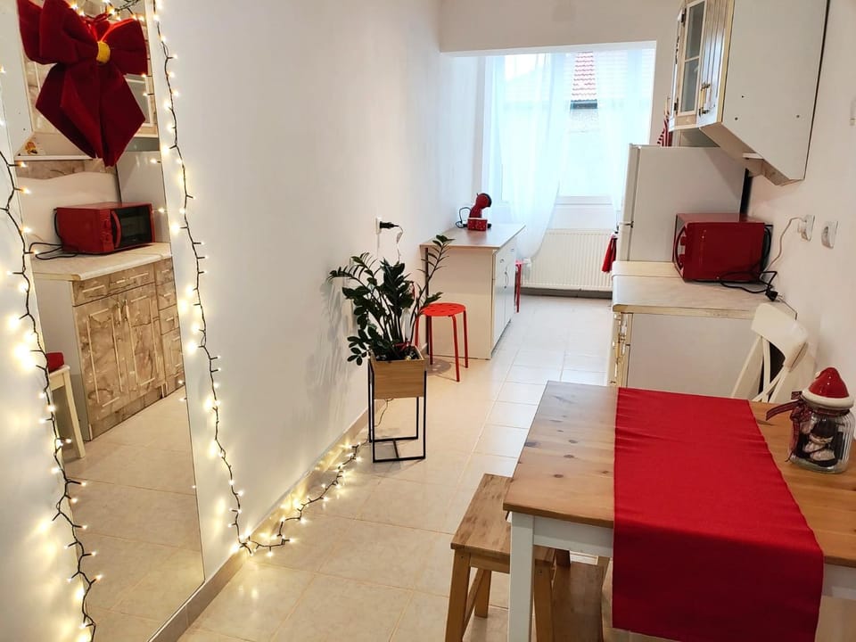 Kitchen or kitchenette, Living room, Dining area