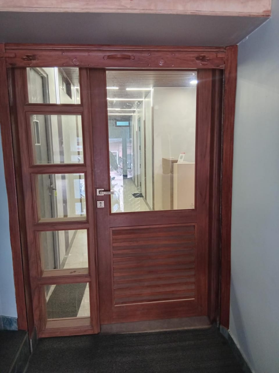 Facade/entrance