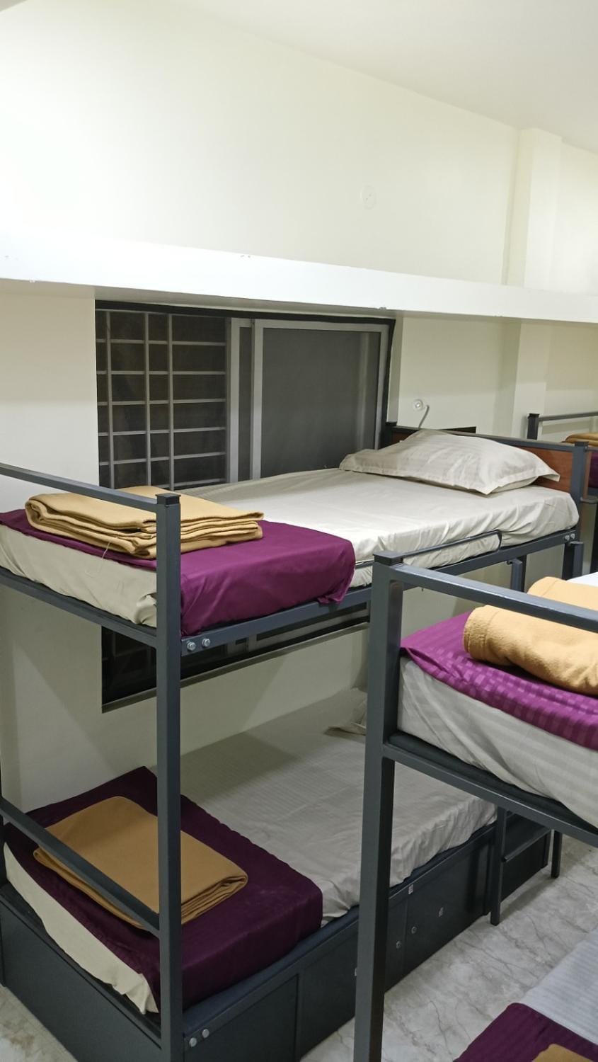 Bedroom, bunk bed