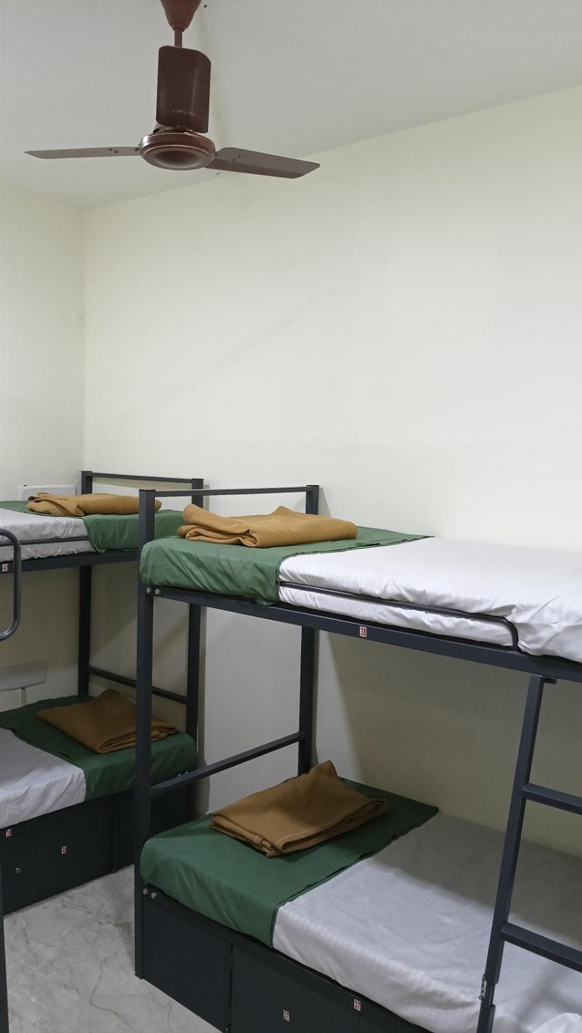 Bedroom, bunk bed