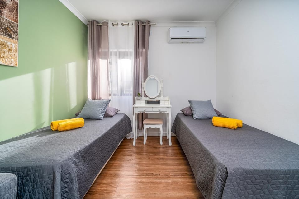 Property building, Living room, Bedroom