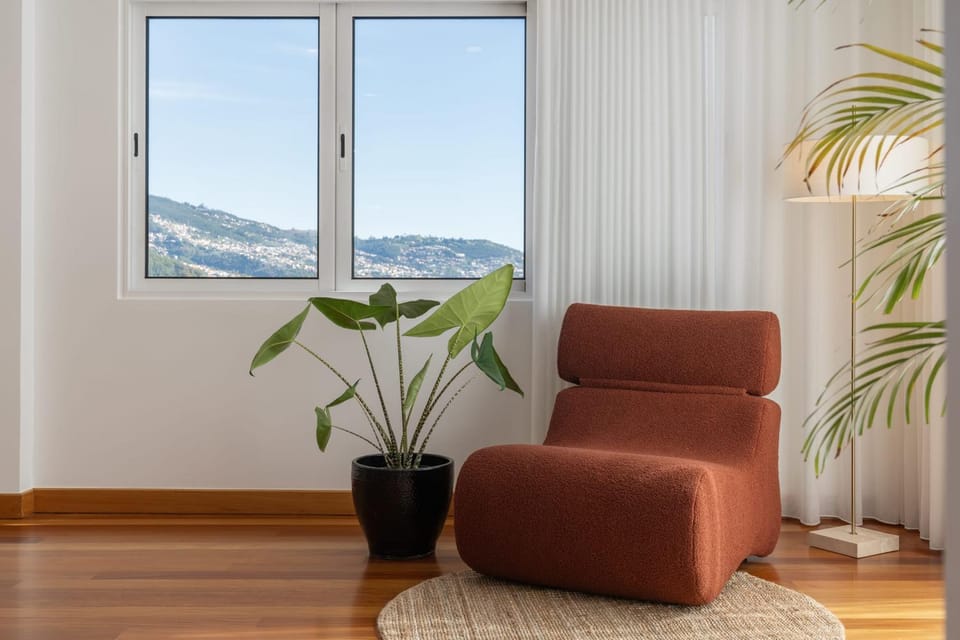 Living room, Seating area, Mountain view