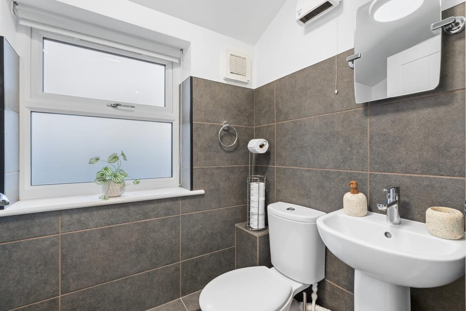 Toilet, Bathroom