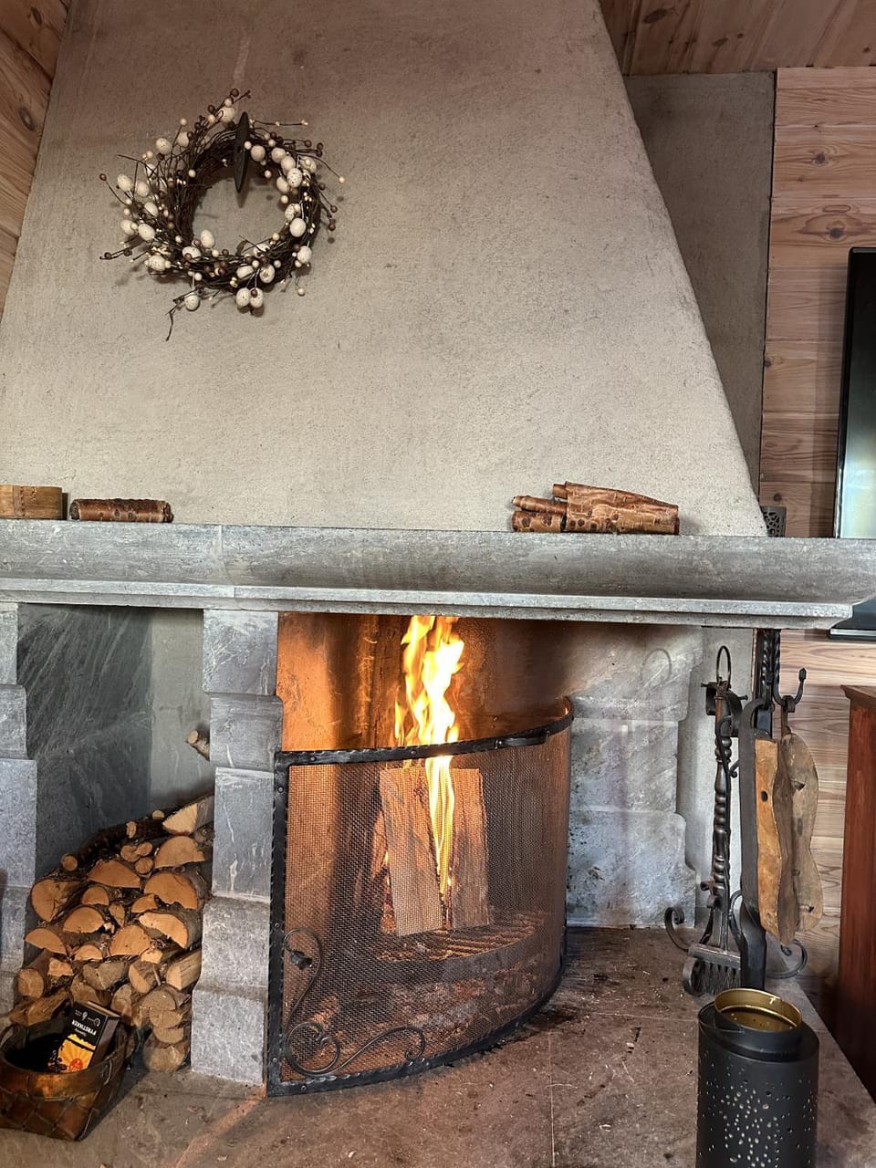 Living room, fireplace