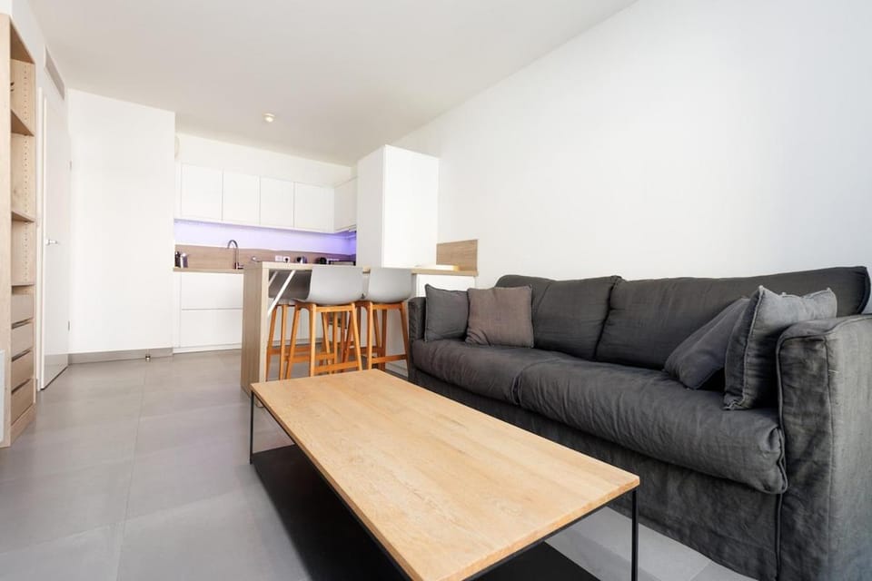 L'AZUERA Cannes center 2P Design 4 Pers Secure Parking 5 mins Croisette Apartment in Cannes