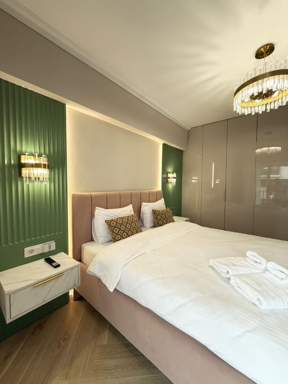 Bed, Photo of the whole room, Bedroom, towels, wardrobe
