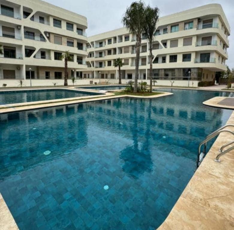 New ground floor apartment - Large terrace direct access to pool Apartment in Bouznika