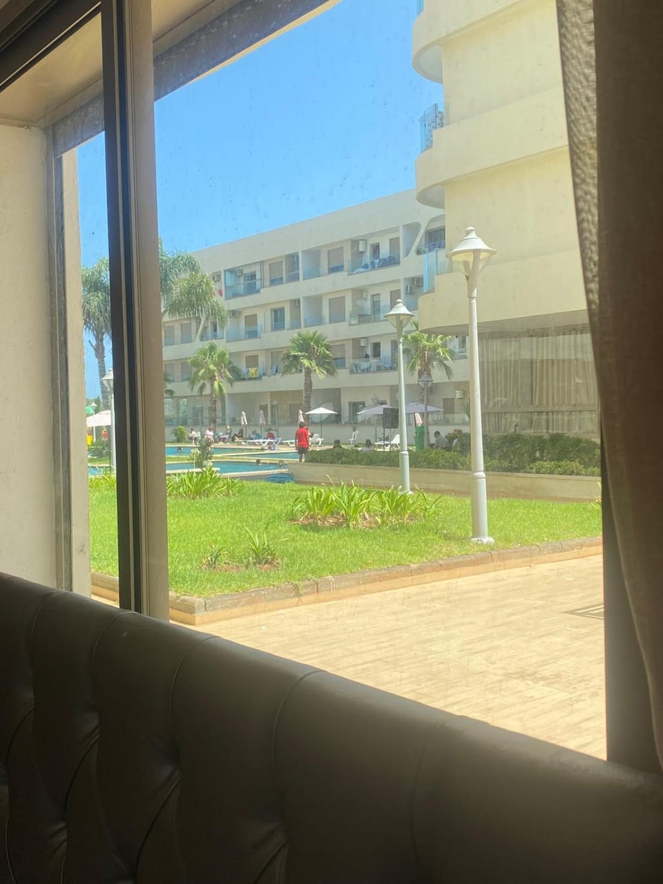New ground floor apartment - Large terrace direct access to pool Apartment in Bouznika