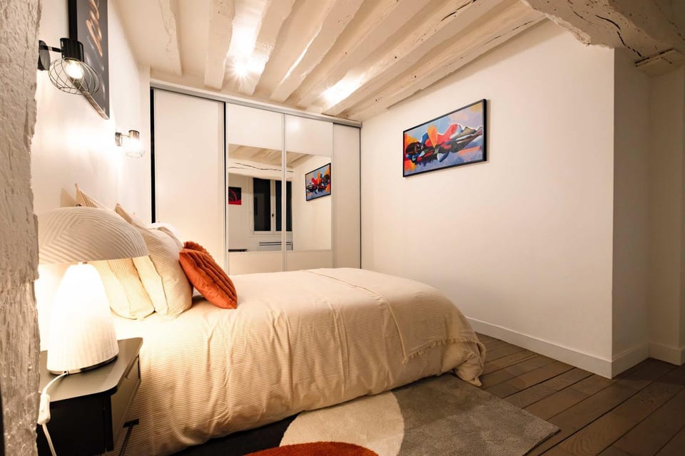 Artist apartment Latin Quarter Apartment in Paris